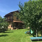 Avellanos Casa 2 * Celis
