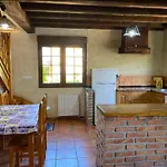 Avellanos Casa 2 בית כפרי