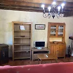 בית כפרי Avellanos Casa 2