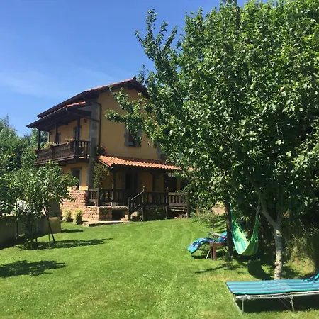 Avellanos Casa 2 * Celis